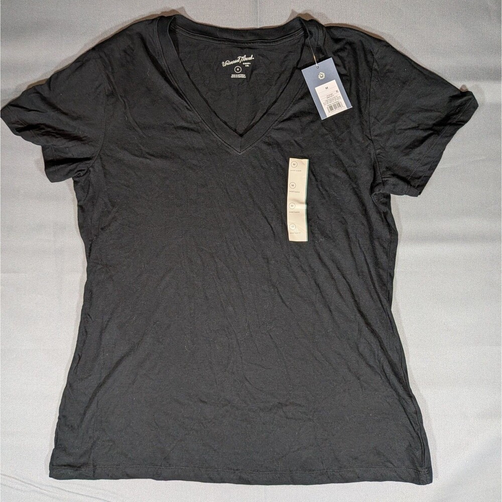 Universal Thread Women's Black V Neck Tshirt Size Medium